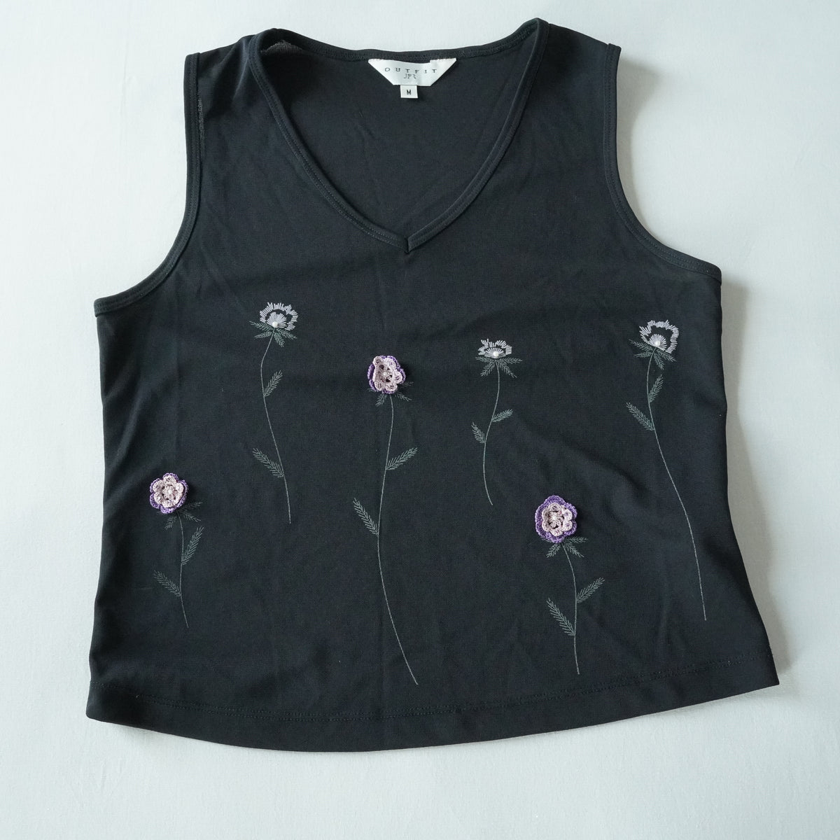 Outfit JPR Floral Embroidered Appliqué Tank Top | Y2K | Medium
