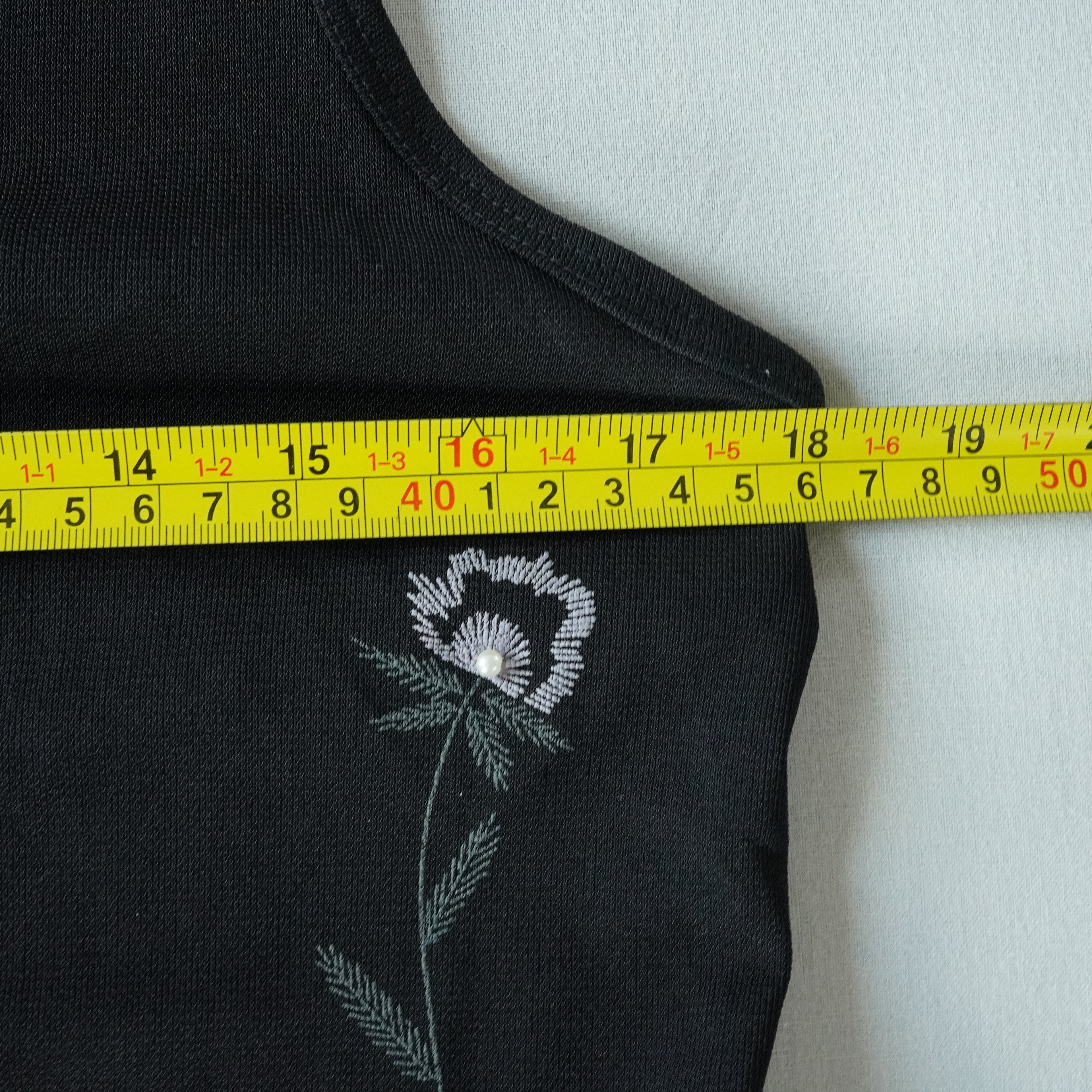 Outfit JPR Floral Embroidered Appliqué Tank Top | Y2K | Medium