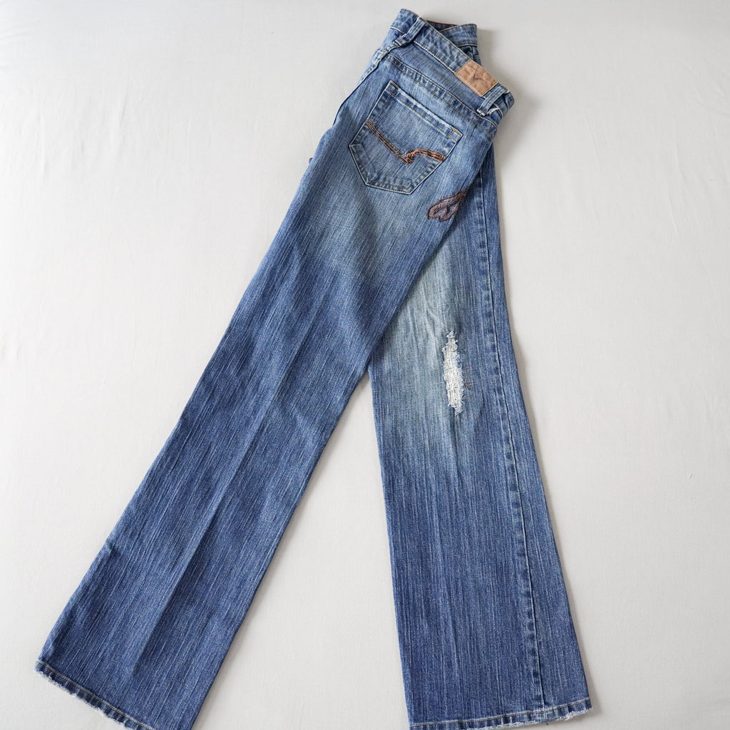 American Eagle Embroidered Sequin Low Rise Bootcut Jeans | Y2K |Size 6