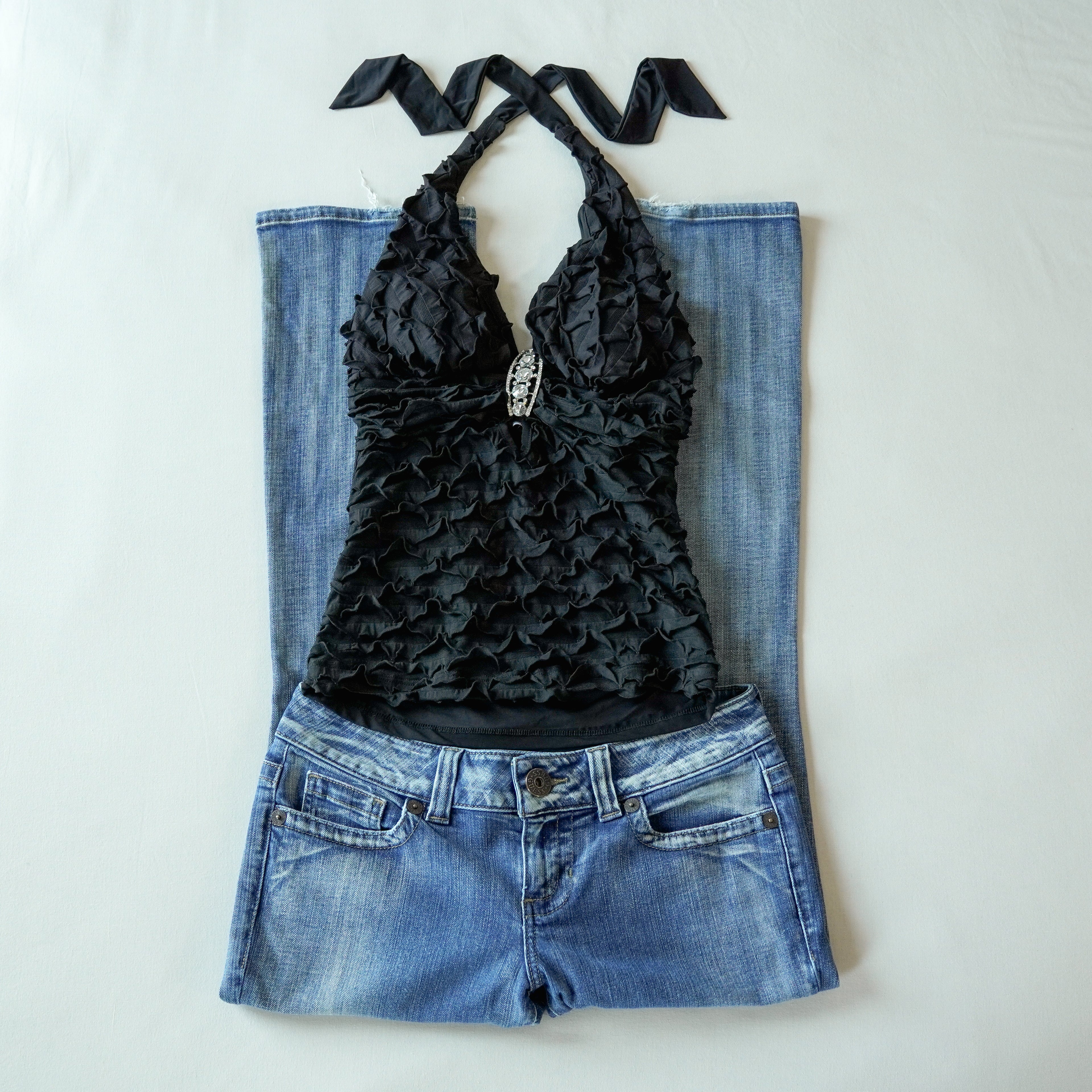Y2K Lipstick Black Ruffle Halter Top | Y2K | Small