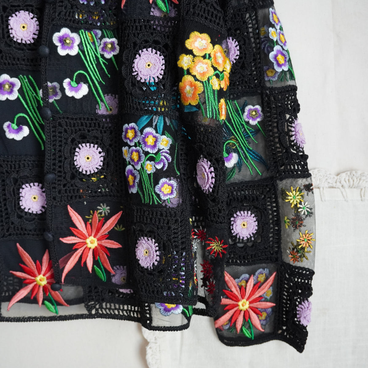 Lisa Crochet Floral Embroidered Cardigan & Tank Top Set | Vintage | Size S