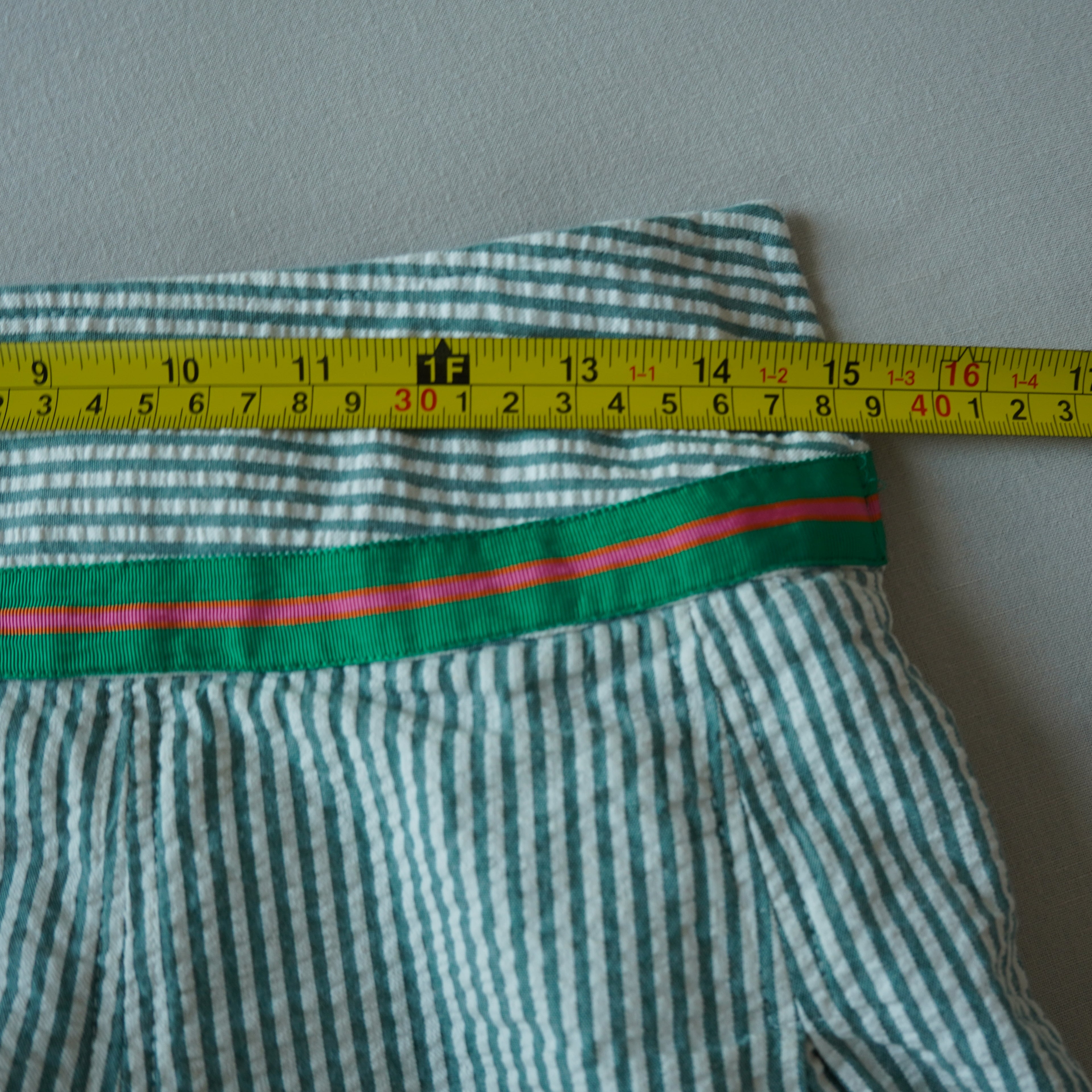 Vintage Y2K Express Seersucker Pleated Mini Skirt | Green Stripe | Size 2 | Made in USA