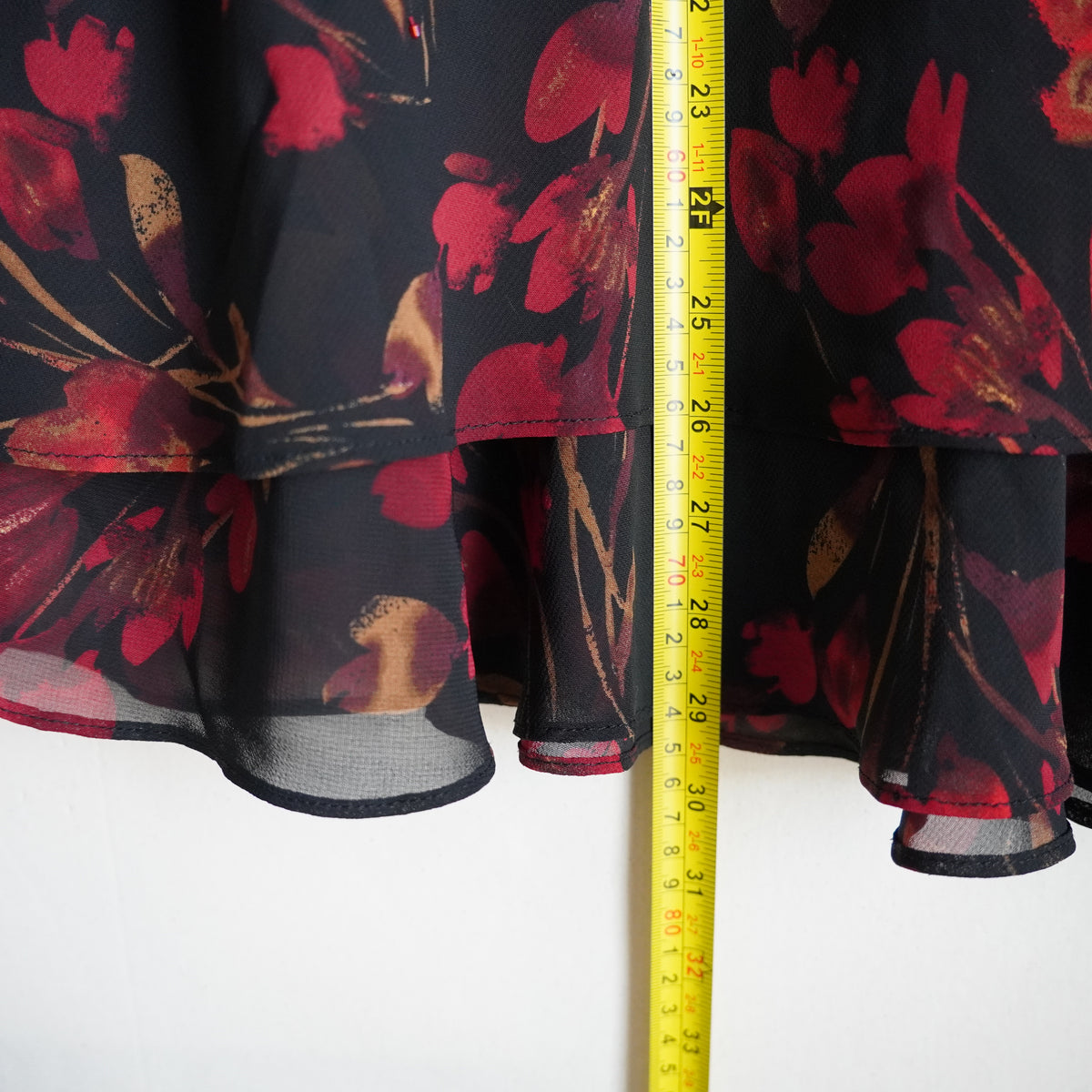 Vintage Y2K JM Collection Floral Chiffon Midi Skirt 10P Beaded Ruffle Black Red