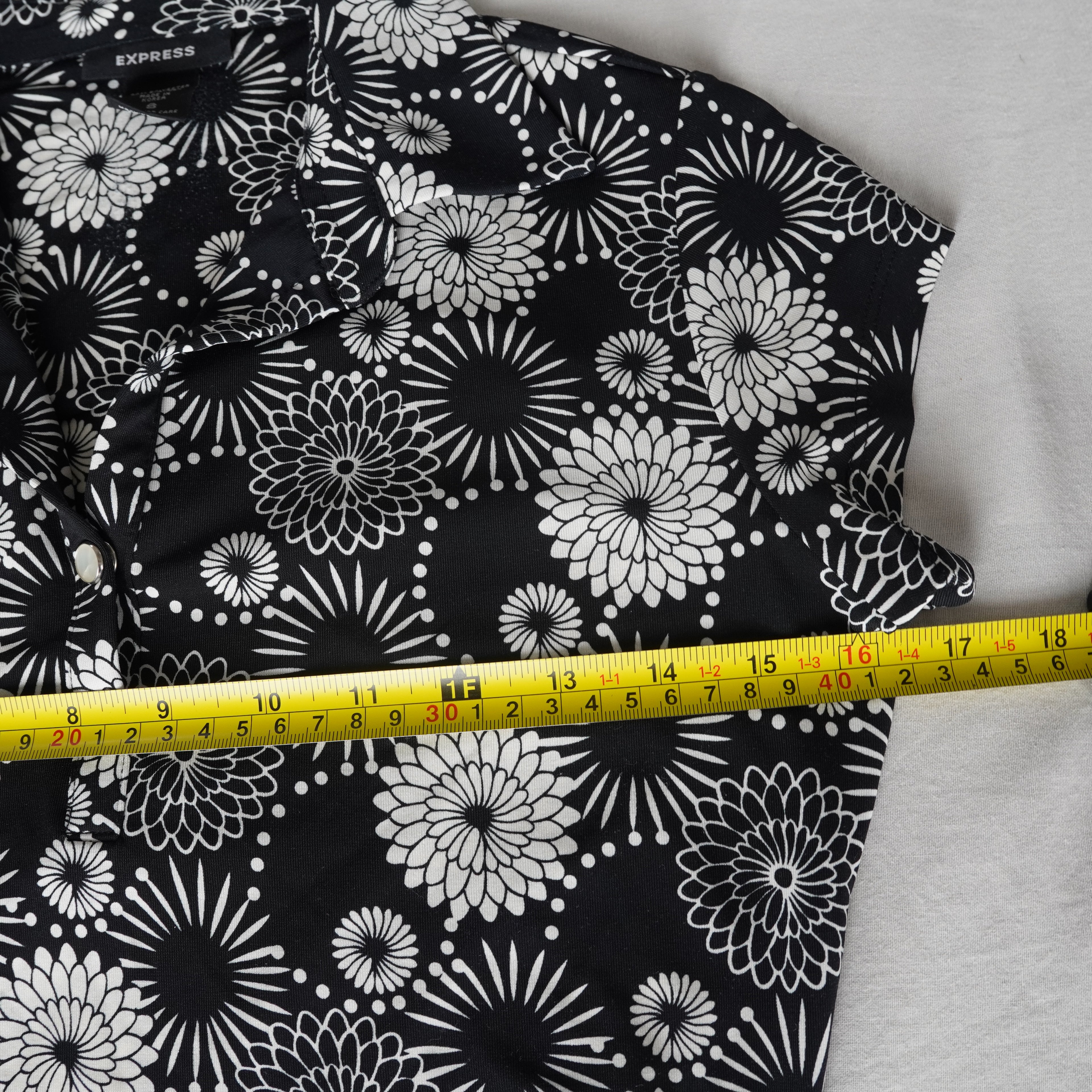 Express Floral Stretch Polo Top | Y2K | Size Small