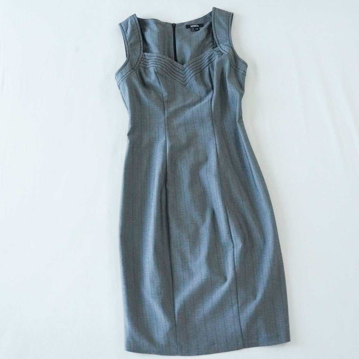 XOXO Gray Pinstripe Sheath Dress | Y2K | Size 1/2
