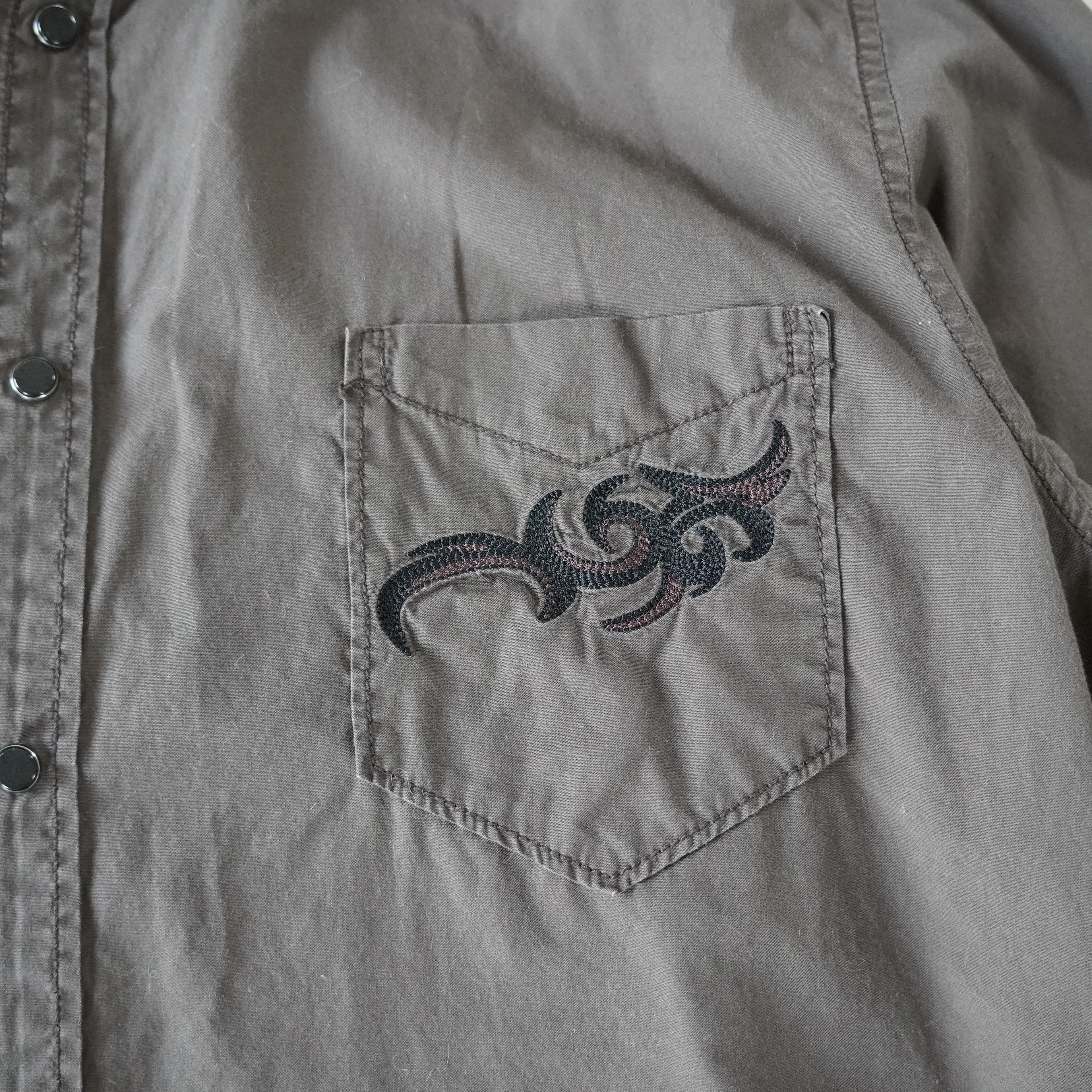 DKNY long-sleeve button | Y2K | XLarge
