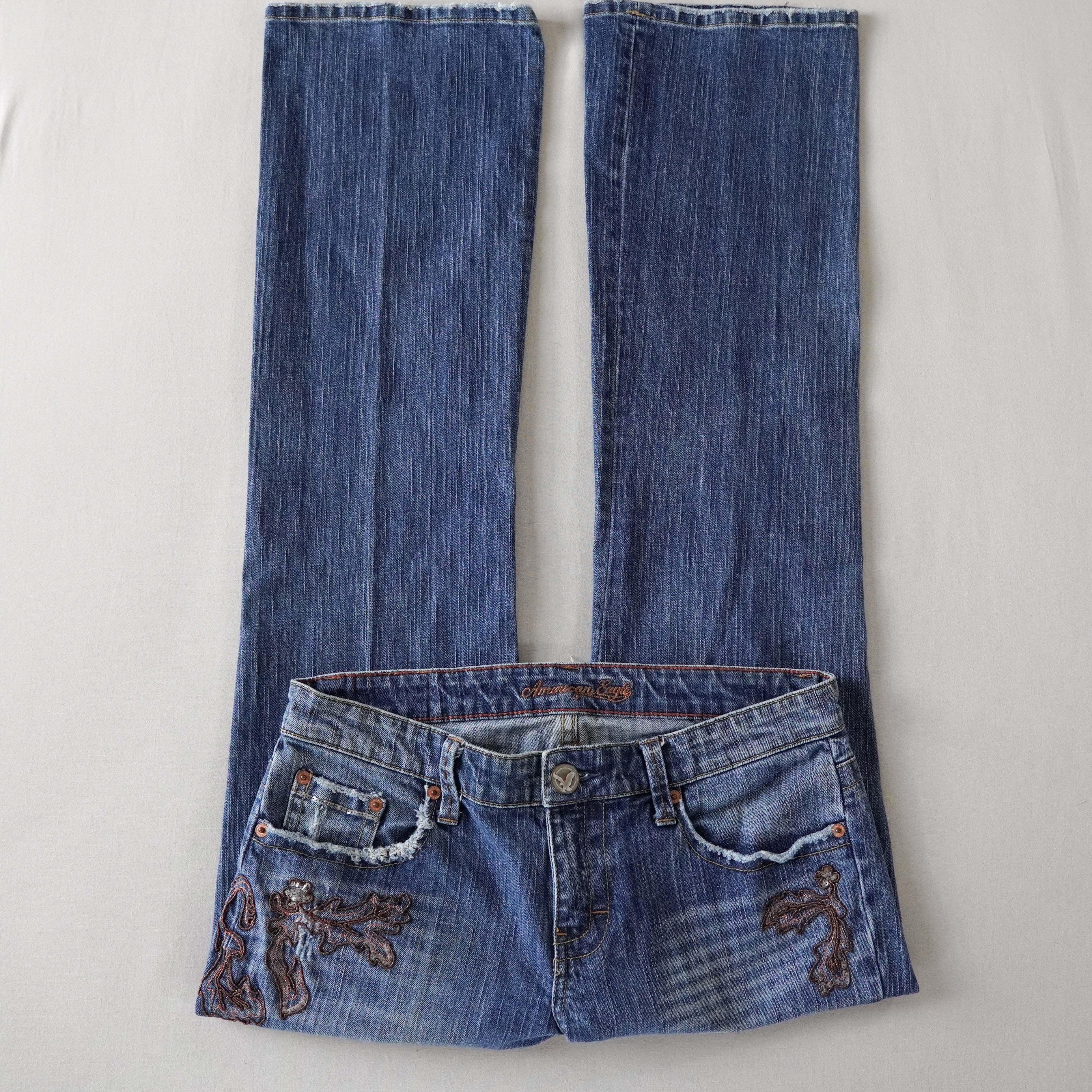 American Eagle Embroidered Sequin Low Rise Bootcut Jeans | Y2K |Size 6