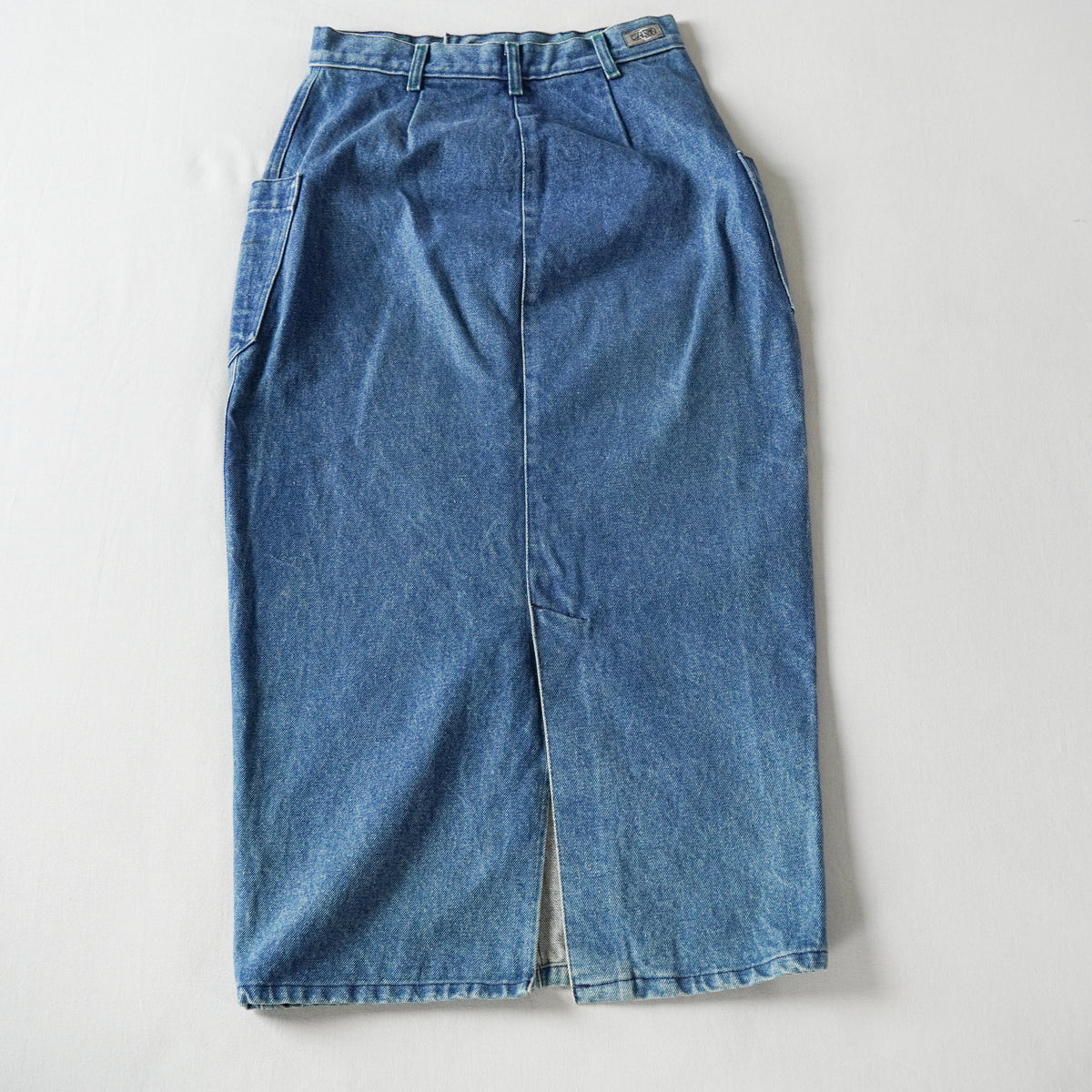 Calvin Klein High-Waisted Denim Midi Pencil Skirt | Vintage | Size 5/27